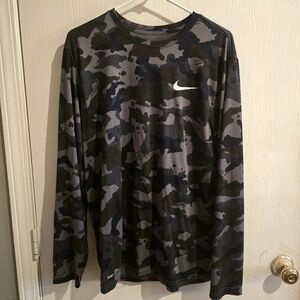Nike Men's Camouflage Long Sleeve Shirt - Black and Gray DRI-FIT